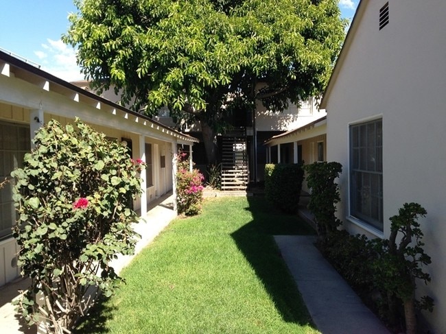 Photo - 3742 Motor Ave