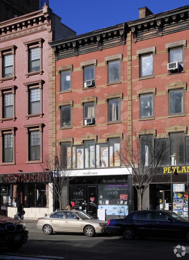 Photo - 387 Avenue of the Americas