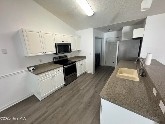 Photo - 103 Jasmine Ln