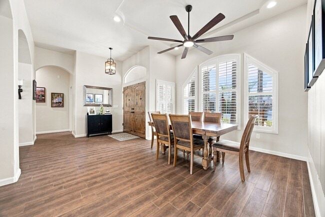 14728 Redwood Springs Dr