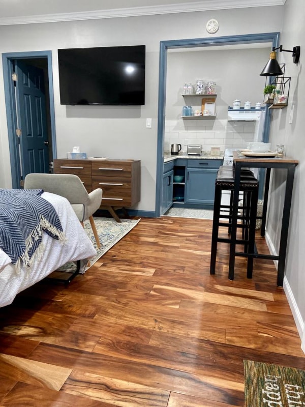 Photo - 102 Meadow Run Ln