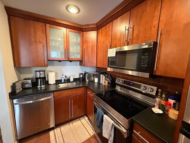 Photo - 77 Waltham St Unit 5