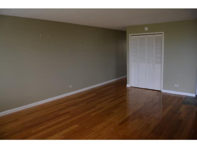 Photo - Heritage House Immaculate 2/2/2