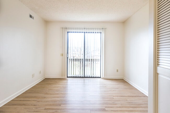 Longview Oaks Apartments