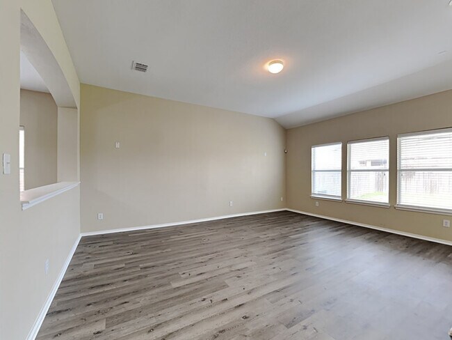 Photo - 1019 Mule Deer Rd