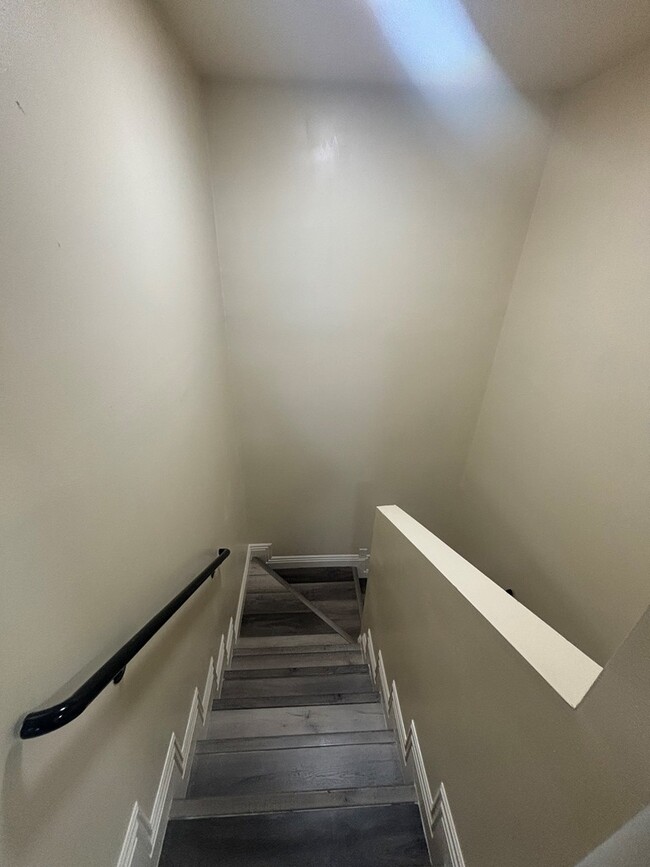 Photo - 1229 W Gage Ave