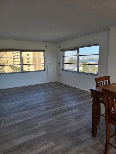 Photo - 4650 Cove Cir Unit 611