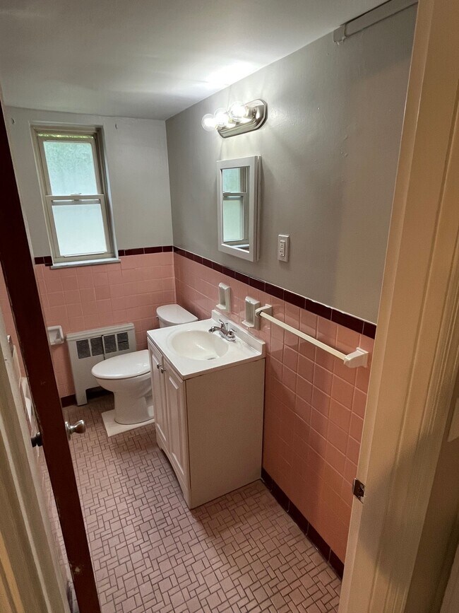 Photo - Broadway Apartments