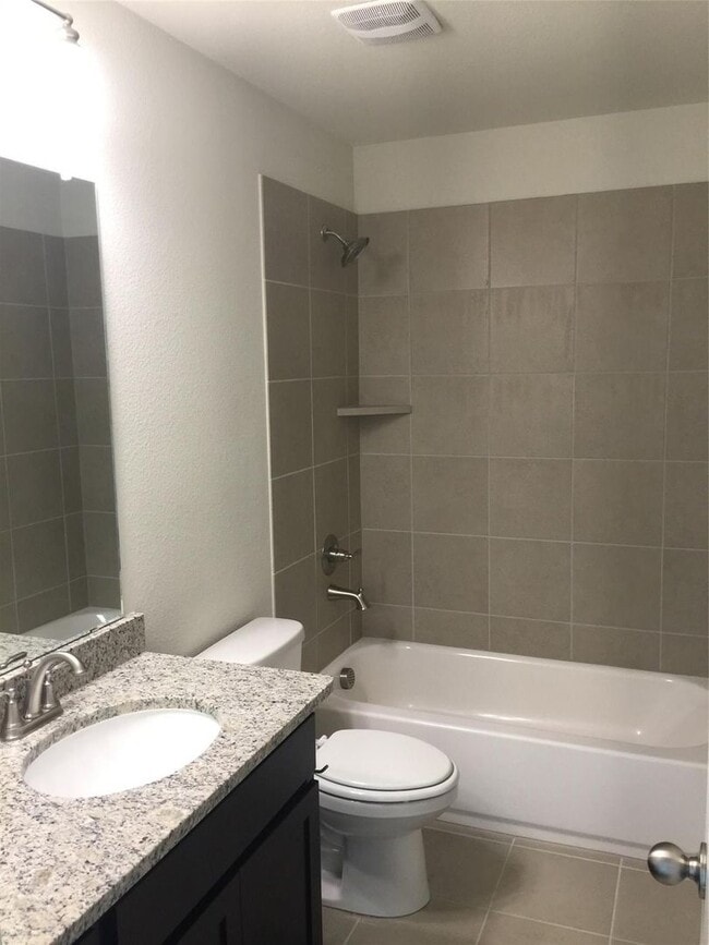 Photo - Beautifully maintained 3-bedroom, 2.5-bath residence