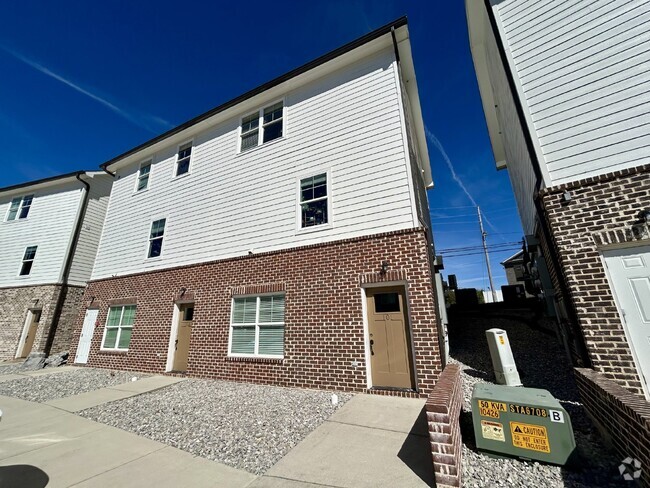 Building Photo - 2 BD 2.5BA TOWNHOME FOR RENT IN NEWLY BUIL... Unit C201