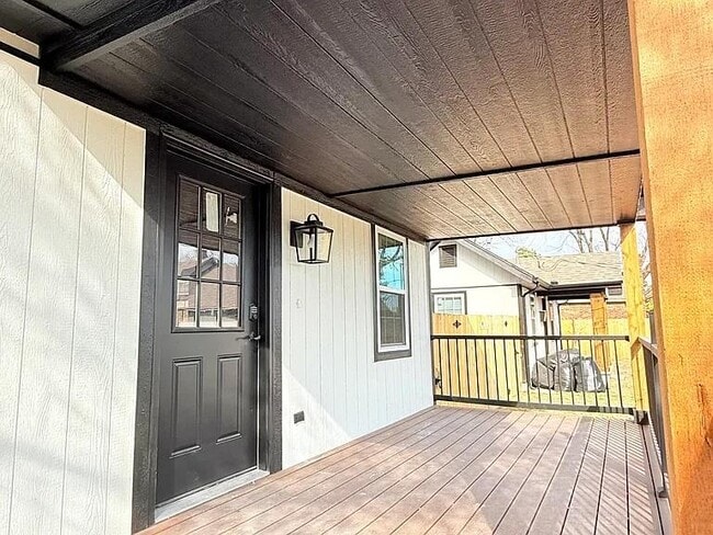 Photo - 5909 NW 40th St