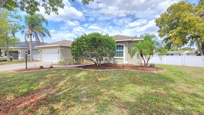 Photo - CUTE AND SPACIOUS 3 BEDROOM/ 2 BATH POOL HOME! NORTH PALMETTO! PET FRIENDLY!