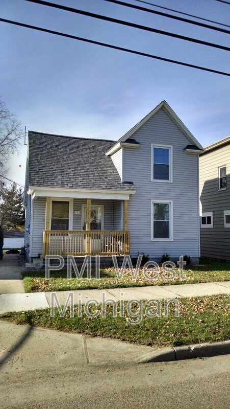 Building Photo - 777 College Ave NE Rental