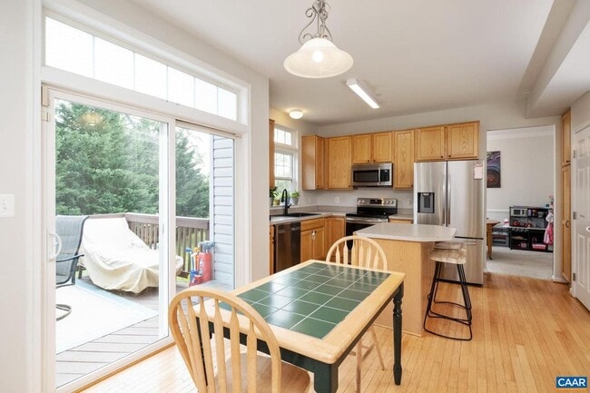 Photo - BARBOURSVILLE - 4 BEDROOM HOME - CLOSE TO ARMY JAG SCHOOL & UVA