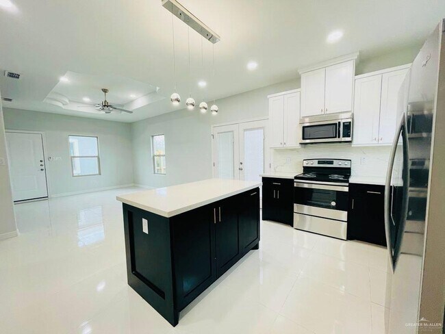 Photo - 14 W Rutherford Ave Unit 4