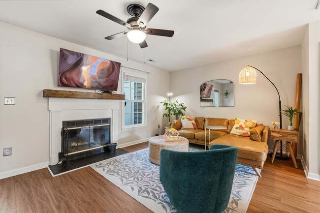 Photo - Charming 2-Bedroom, 2.5 Bath Townhome in Woodcroft Available July 1st!
