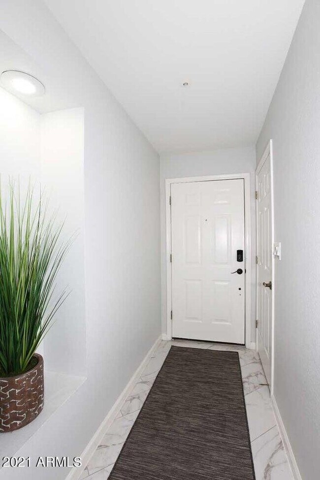 Photo - 10080 E Mountainview Lake Dr Unidad 330