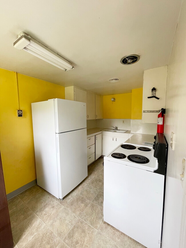 Photo - 1108 NE B St