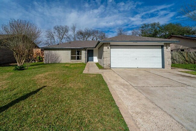 Photo - 4920 Meadowood Cir Rental