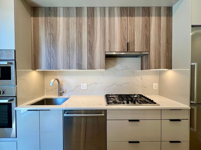 Photo - 801 N St NW