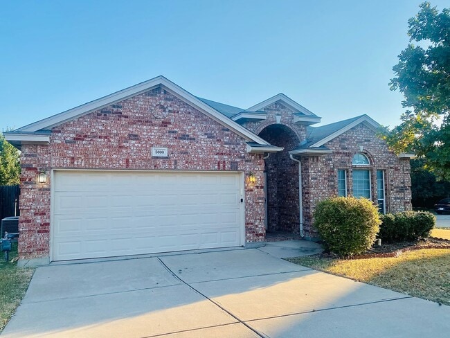 Building Photo - Gorgeous 3-Bedroom Home in Marine Creek Ra...