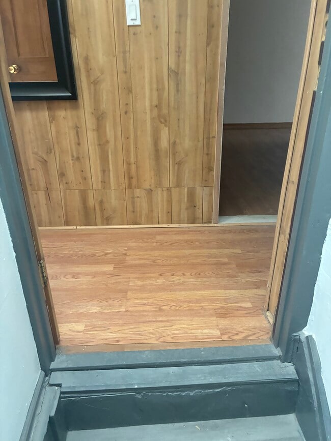 Photo - 8014 95th Ave