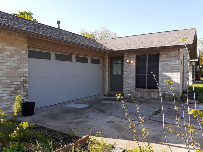 Building Photo - Charming Ranch Style Home Near Parmer Lane...