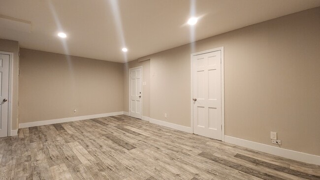 7512 Cromwell Dr Unit Lower Level