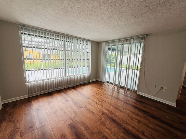 Photo - 2 bed 2 bath Pool Home in Port Richey