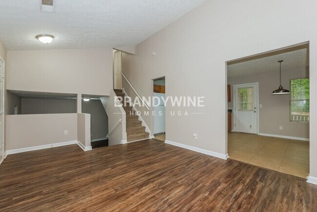 Photo - 10445 Ivygate Ave