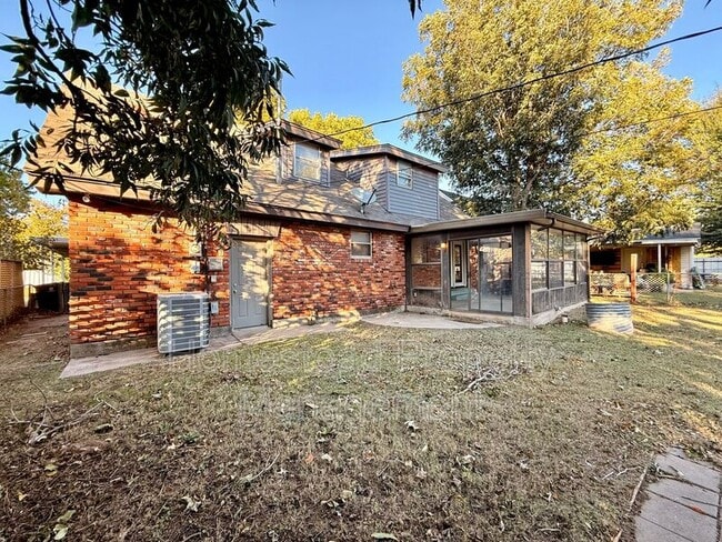 Photo - 1132 SW 61st St