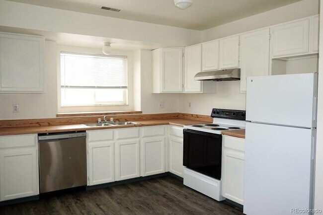 Photo - Condo in convenient location Unidad B