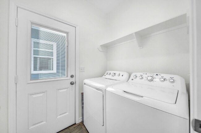 Photo - 16606 E Forrestal St