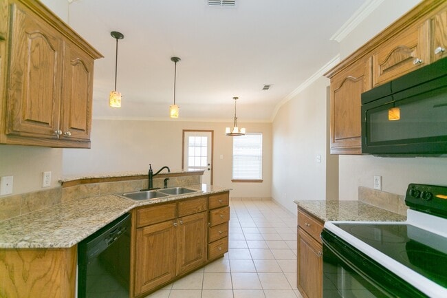 Building Photo - 16140/16142 Rolling Meadows Dr. Unit 16142 Rental