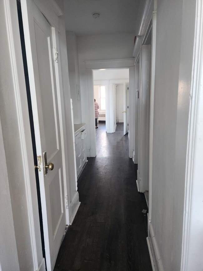 Building Photo - 152 Ridge Ave Unit 2nd FL