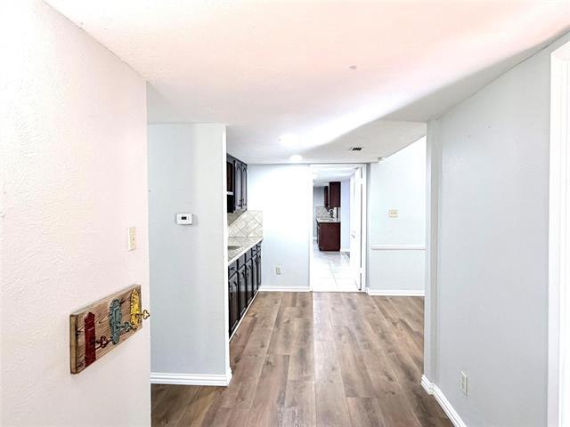 Photo - 220 Park Meadow Way