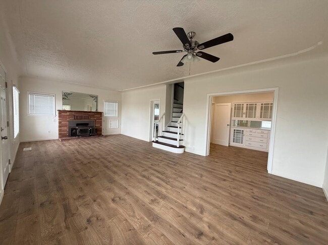 Photo - 10608 S Zediker Ave