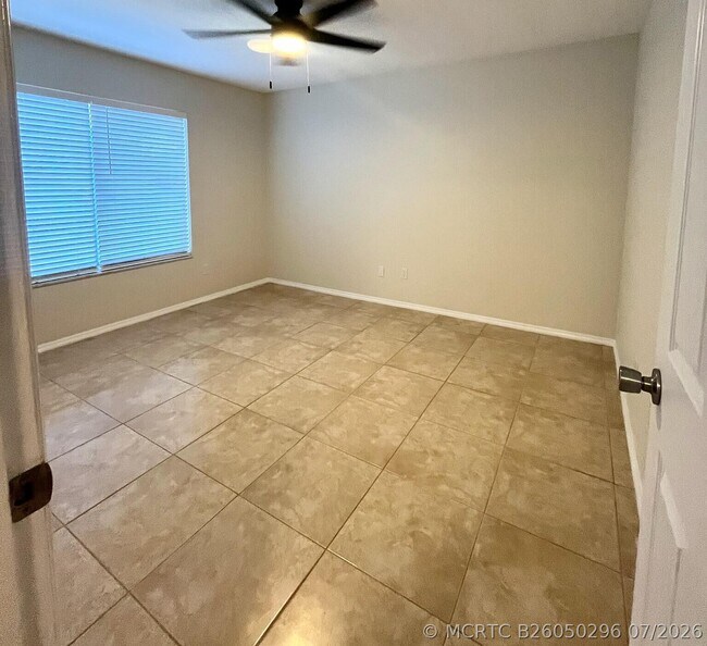 Photo - 2030 SE Watercrest St