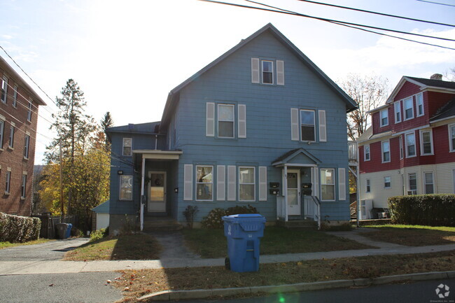 Building Photo - 91 Jacobs St Unit 4 Rental