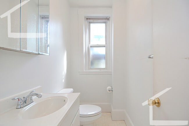 Photo - 51 Brackett St Unidad 2