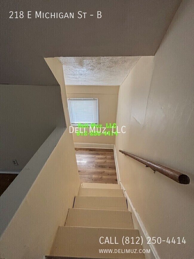 Photo - 218 E Michigan St