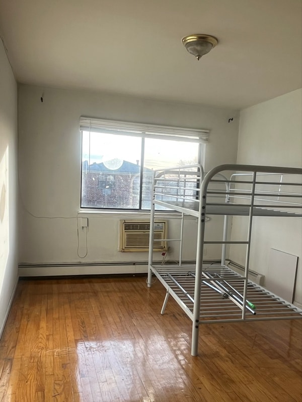 Photo - 134-30 57th Rd