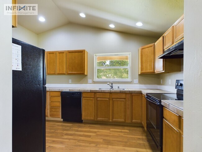 1113 Las Campanas Dr