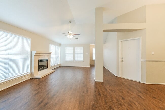 13819 Smokey Trail Dr