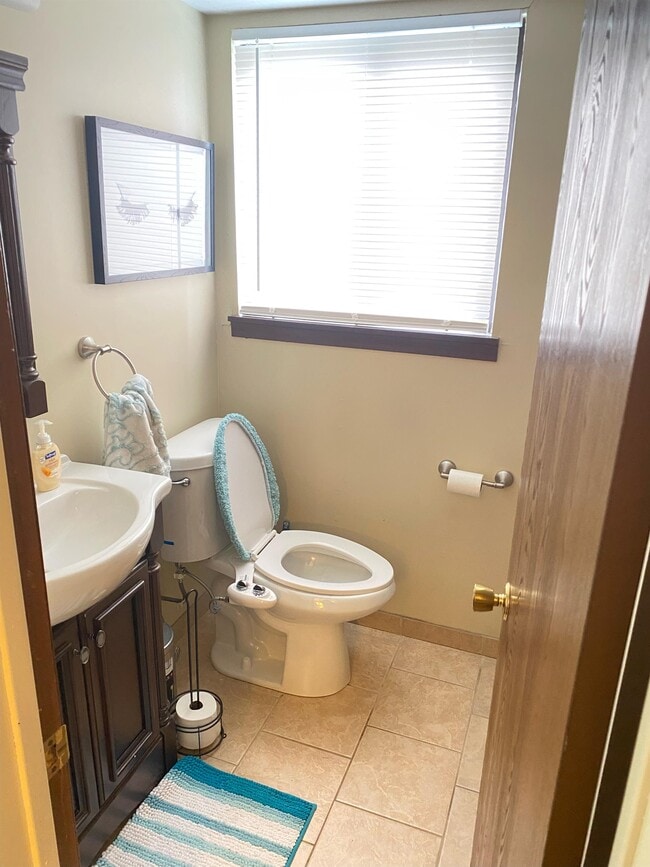 Photo - 815 Irvine Rd