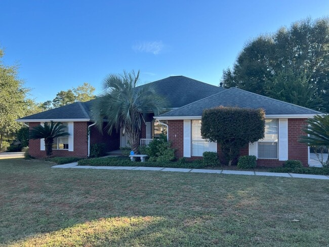 Photo - GREAT 4 BED / 2 BATH IN Crestview