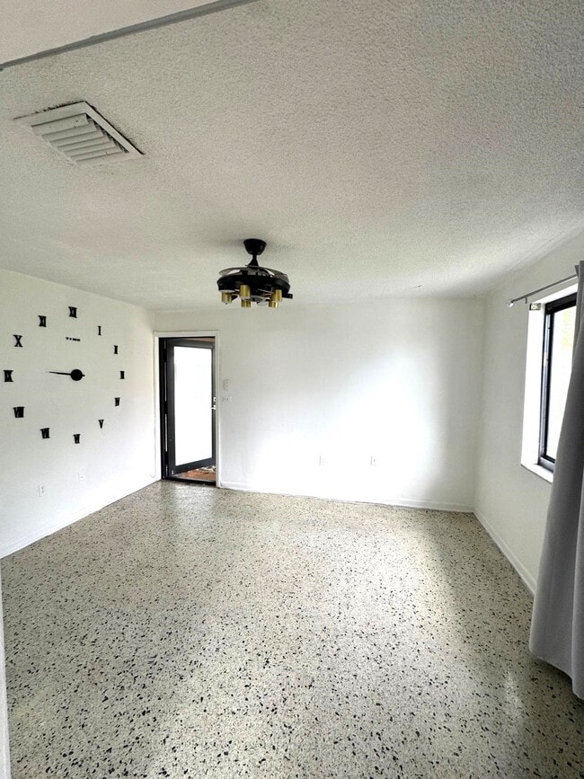 Photo - 430 NW 9th Ave Unit 3