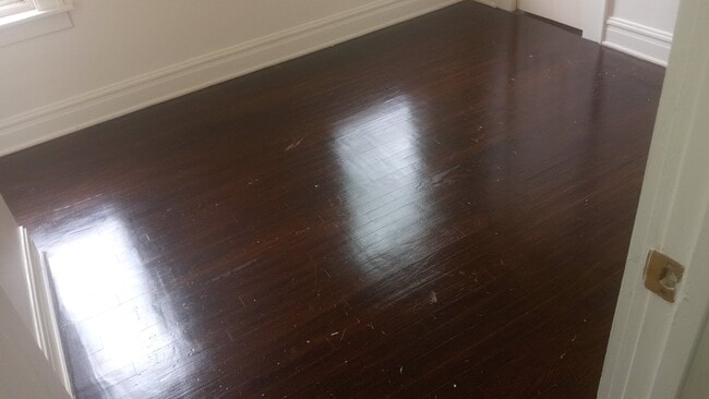 Photo - 7047 S Michigan Ave Unit 7047 S Michigan Ave #1