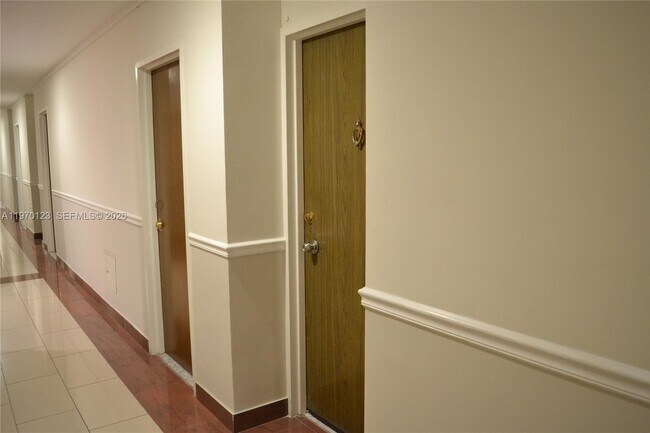 Photo - 2899 Collins Ave Unit 440