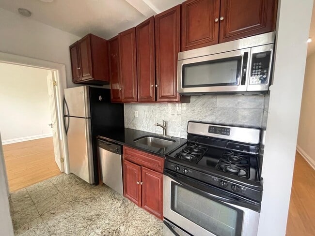 Photo - 57 Corbin Ave Unit 4